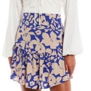 Gianni Bini high rise ruffled tan and blue floral mini skirt size small NWT